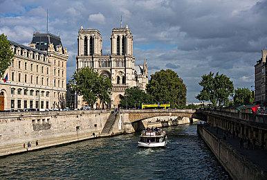 《女神异闻录３ Reload》全球销量破100万份 荣耀宣传片公开